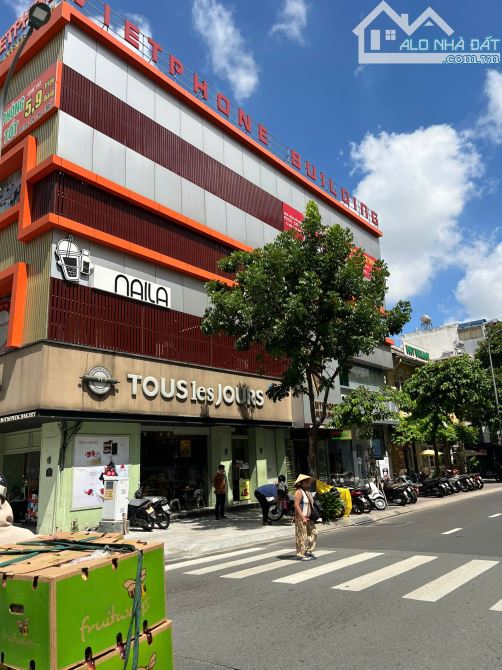 Bán gấp 2MT Thương hiệu Trần Nhật Duật, Quận 1, 6x18m, 4 Tầng - HĐT: 110 triệu, giá 43 tỷ