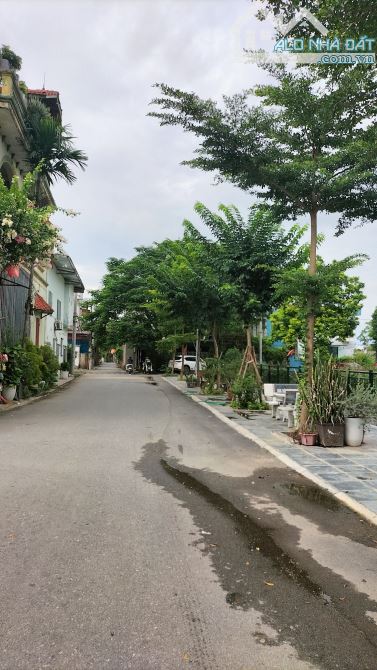 Đất Đẹp- Cạnh Hồ Điều Hòa_140m MT 7m Đông Dư - Gần Chợ Trường Học- Ở+kinh doanh+đầu tư tốt