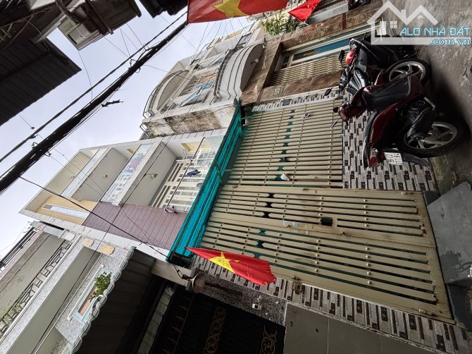 Bán nhà hẻm ô tô Âu Dương Lân, Quận 8 – 4 tầng, 4PN, dọn vào ở ngay, giá chỉ hơn 6 tỷ