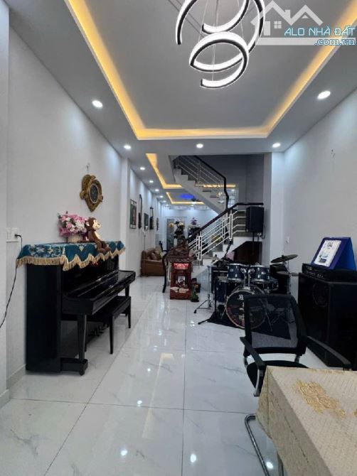 CHỦ NGỘP BÁN: 6,1 TY. HẺM 7M. NHÀ ĐẸP 4 TẦNG. MÃ LÒ, BÌNH TÂN - DT: 5X15. CÓ 1 KHÔNG 2