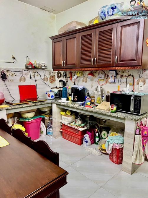 Bán Nhà Ấp Đông 1, Hóc Môn, 80m2, 2 Tầng Đường 4m, sát bên Nguyễn Ảnh Thủ.