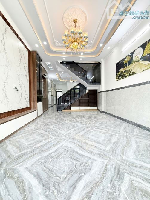 NHÀ 2 TẦNG ĐÚC XINH LUNG LINH, 79M2, HXH, SÁT MT DƯƠNG CÔNG KHI, GẦN NGÃ 3 ÔNG TRÁC, 4.5TỶ