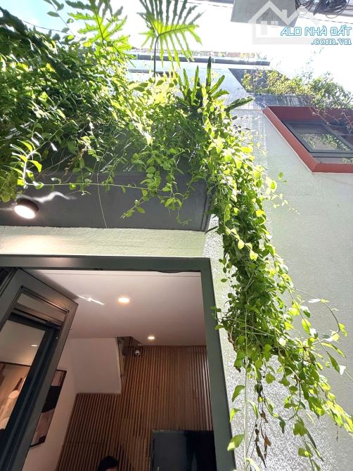Bán nhà Hoàng Hoa Thám Bình Thạnh, MT rộng thênh thang, full nội thất xịn sò, nhích 4 tỷ