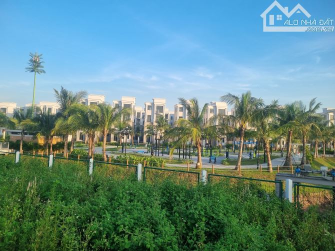 Ô Tô Thông-Cạnh Hồ Điều Hòa,Gần Vin2,3.Bán Đất Kiêu Kỵ,Dt 93m,Giá 6.65 Tỷ.