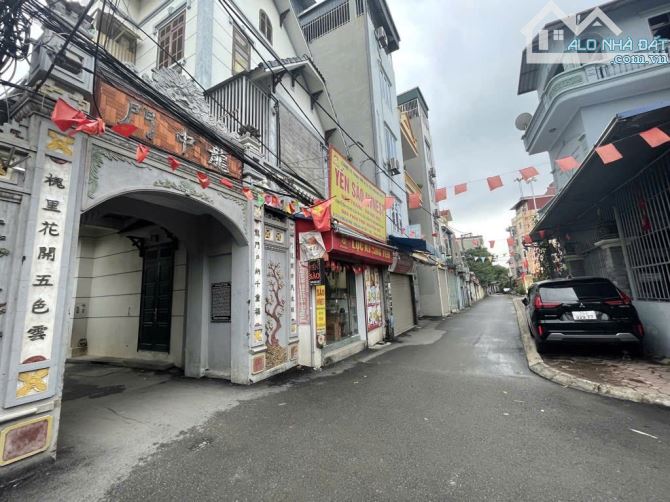 KHU VỰC TRỊNH VĂN BÔ - PHƯƠNG CANH -20M Ô TÔ ĐỖ - GIÁ 6.3 TỶ SỔ 34M- 5 TẦNG MỚI  - Ở NGAY