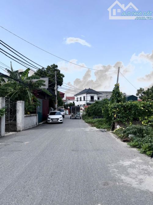 🔥 XUÂN LAI GIA BÌNH BẮC NINH- LÔ GÓC - 2 Ô TÔ TRÁNH THÔNG TỨ TUNG - GIÁ 3 TỶ NHỈNH
