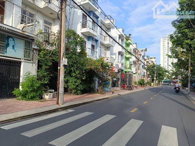 Bán nhà mặt tiền 3052 Phạm Thế Hiển ngang 6m x 4 tầng chỉ 11 tỷ 5