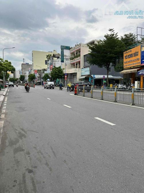 Giảm 2 tỷ Mặt tiền Kinh Doanh Lũy Bán Bích 170m2 ngang 9m 3 Tầng 26 tỷ