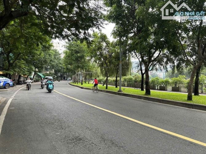 PHẢI NHANH MỚI KỊP!! CC bán nhà 4T, vị trí đắc địa Lê Văn Sỹ trung tâm Q3, giá nhỉnh 5 tỷ
