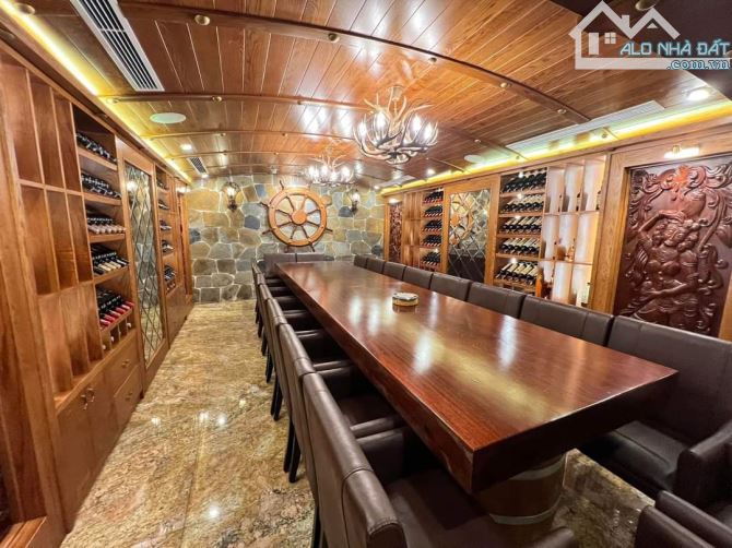 BÁN BIỆT THỰ VƯỜN ĐÀO KHU D5 ĐẲNG CẤP NHẤT, 250M2 MẶT TIỀN 16M GIÁ BÁN 150 TỶ