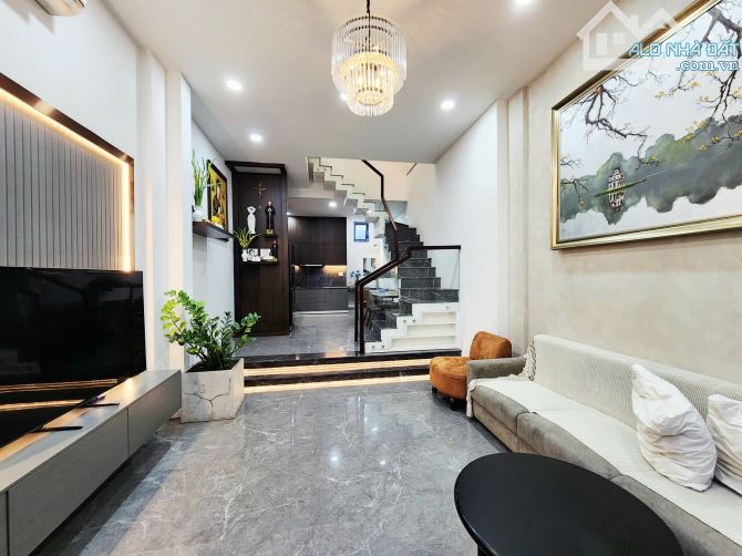 BÁN NHÀ 2 MẶT HẺM Gần Ngã Tư Bảy Hiền – VỊ TRÍ ĐẸP, XE TẢI VÀO TẬN CỬA