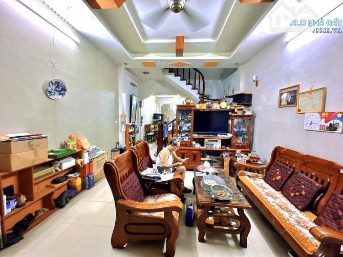 PHỐ LÁNG HẠ CÁCH 15M - Ô TÔ ĐỖ CỬA KINH DOANH - DT TO GIÁ NHỎ - 4 TẦNG 62M CHỈ VỚI HƠN 14T