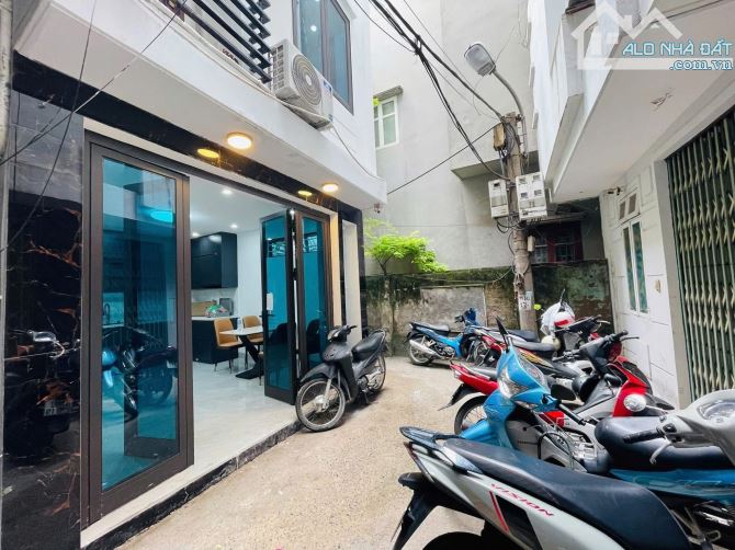 NHỈNH 7 TỶ! NHÀ ĐẸP PHỐ YÊN HOÀ, CẦU GIẤY, DT 30M2 - MT 4M - LÔ GÓC