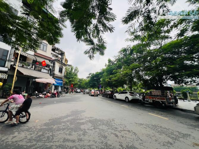 Bán nhà Văn Chương 6T, 30m², MT 4.6m – Giá 6.6 tỷ. Ô tô đỗ cửa.