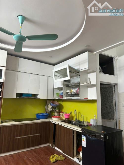 Cho thuê nhà nguyên căn đầy đủ nội thất tại ngõ 333 Xuân Đỉnh, Bắc Từ Liêm. DT 37m x 5