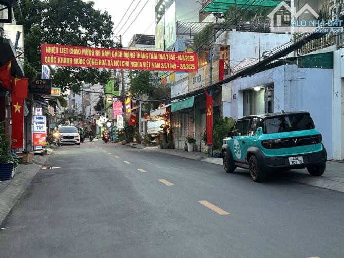 CC gửi bán MTKD Nguyễn Văn Công 84m2(4x21) 3 tầng KD sầm uất sát sân bay TSN 13.8 tỷ.