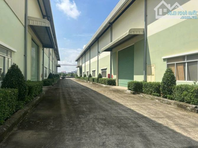 Cho thuê 3800m2 xưởng Tân Uyên Bình Dương, đường xe cont, PCCC tự động, giấy tờ đầy đủ
