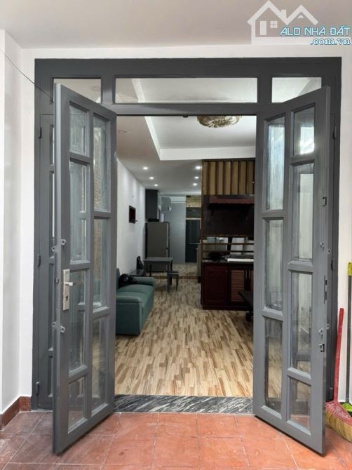 🔥 1 CĂN RA MT HUỲNH VĂN BÁNH, 50m2, 2 TẦNG, 2 PN, 2WC. GIÁ : 9,3 tỷ 🔥 - 10