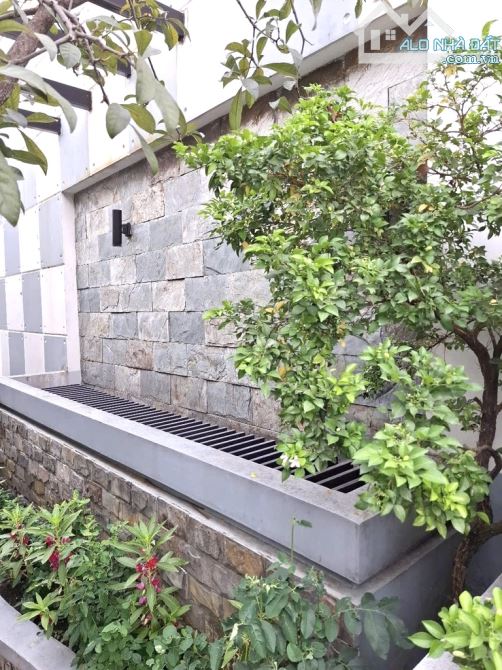 BÁN NHÀ 4 LẦU,151M2 (7.2 x 21), ĐƯỜNG 8M CỘNG HOÀ, TÂN BÌNH - 10