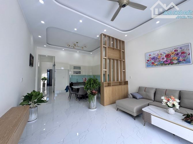 🌿🌿 Nhà góc 2 hẻm  mới xinh lung linh cách ngã 6 chỉ 7km full nội thất giá chỉ 1,75 tỷ - 7