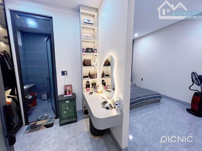 NHÀ ĐẸP GÓC 2 MẶT ĐƯỜNG HẺM 434 Y MOAN KHU DÂN THÀNH ĐỒNG, GIÁ 9.9 TỶ - 10