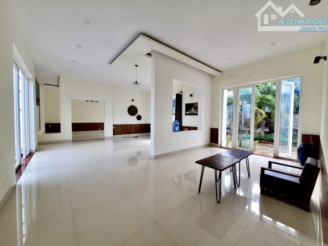 💥Biệt thự sân vườn đẹp - rộng 1.600m2 hẻm Hà Huy Tập - 9.2 tỷ - 10