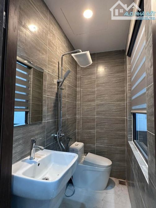 NHÀ 2 TẦNG MẶT TIỀN THIÊN THAI VIEW CÔNG VIÊN, GẦN VÕ VĂN KIỆT, TP HUẾ - 1