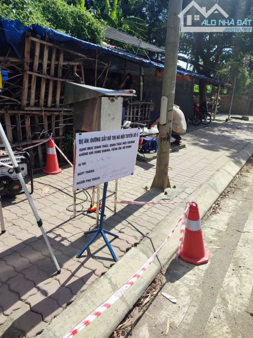 ✨ BÁN GẤP LÔ ĐẤT VÀNG – GIÁ TỐT KHÓ TÌM ✨ 📍 Vị trí: Lô đất hơn 60m², cách tuyến Metro chỉ - 1