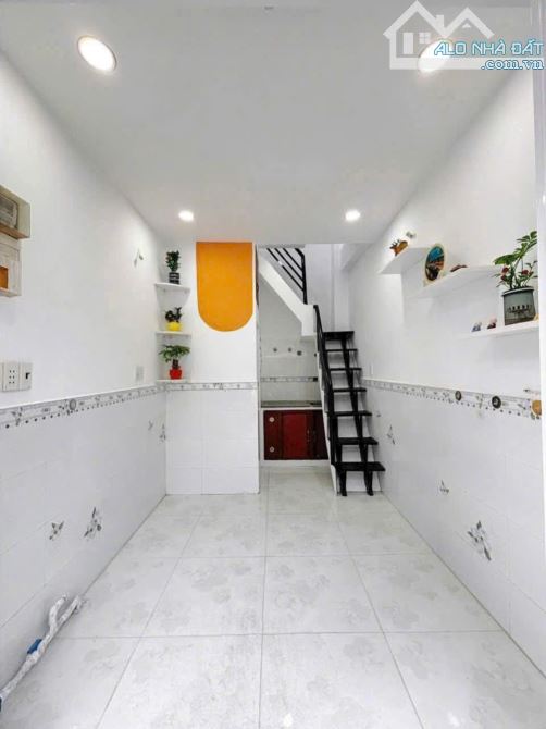 Nhà Nhỏ Mini Giá Cực Hời Ở Thành Phố Hồ Chí Minh _ Chỉ 1 Tỷ 430 Triệu - 1