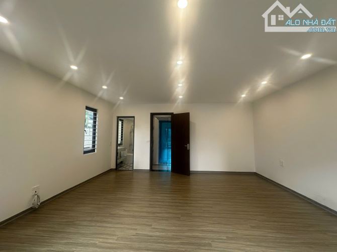 BÁN GẤP SIÊU PHẨM PHÚC LỢI - HX VINHOM- 75 M - 5T - 4 PHÒNG NGỦ RỘNG DÃI - GIÁ 8,3 TỶ - 1