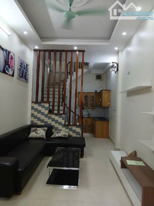 ĐÔNG THIÊN , DÂN XÂY OTO ĐẬU CỬA NGÕ THÔNG THOÁNG GIÁ 7 TỶ - 1