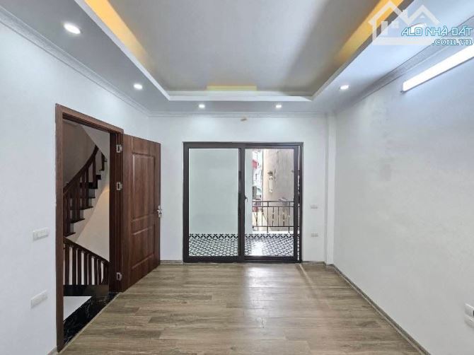 Bán nhà Liên Ninh, Thanh Trì diện tích 30m2, 5 tầng, Ô tô cách 20m - 1