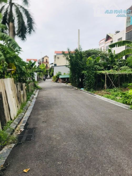 CHỢ KIM - XUÂN NỘN THÔNG Ô TÔ TRÁNH - ĐẸP VUÔNG VẮN GẦN CHỢ TRƯỜNG HỌC. - 1