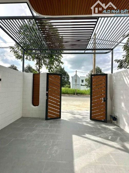 SỞ HỮU NGAY NHÀ 1 TRỆT 1 LẦU ĐẸP CHUẨN MẪU - 1