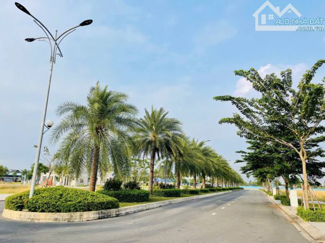 Bán gấp 5 nền đất nằm trên đường vào Sân Bay Quốc Tế Long Thành, giá 1tỷ4, SHR - 1