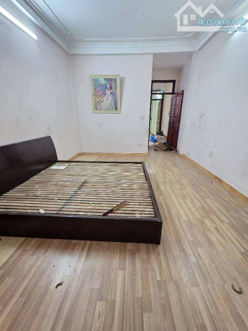 TRUNG TÂM TIỆN ÍCH - LƯƠNG ĐÌNH CỦA ĐỐNG ĐA - DÂN XÂY - 2 THOÁNG - 40M2 X 4T - 4MT - 1