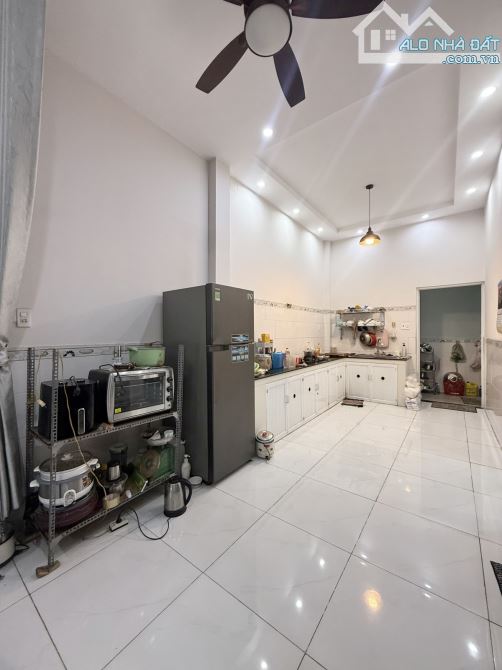 🏡 QUẬN 8 GIÁP Q6 - HẺM 4M 4 CHỖ TỚI NHÀ, SÁT MẶT TIỀN - DT 90M2,NGANG KHỦNG 6M,SỔ VUÔNG . - 1