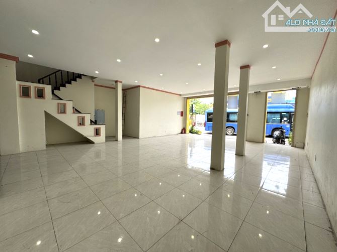 Mặt Tiền Kinh Doanh Sầm Uất – Ngang 8m – 183m² – Doanh Thu 40 triệu/tháng – Chỉ 17.9 tỷ - 1