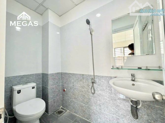 BÁN NHÀ Q4 HẺM XE HƠI CHDV KHU XÓM ĐẠO 3 TẤM DT 101m2 NGANG 6,6 DÀI 16 GIÁ 11T8 TL - 1