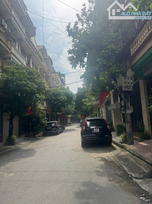 BÁN NHÀ PHÂN LÔ ĐẠI KIM . NGUYỄN CẢNH DỊ . DT 50 M . NHÀ 5 TẦNG MT 4 M . ĐẦU TƯ NHANH - 1
