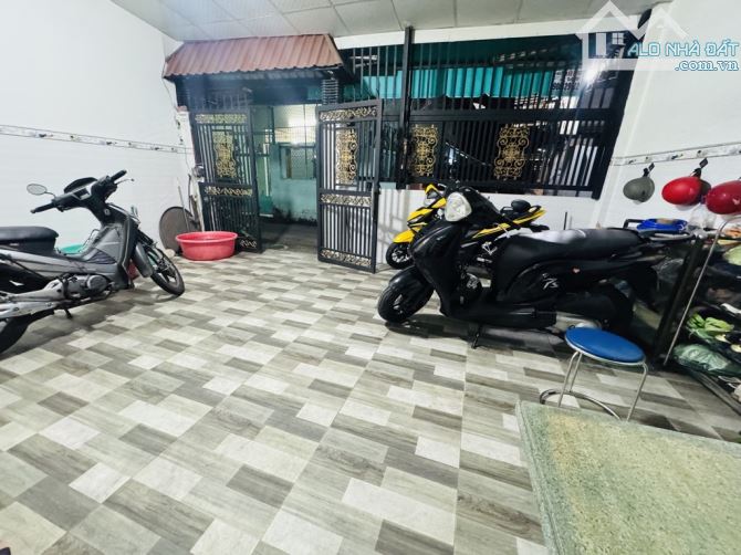 Nhà Đẹp Bình Đông 71m2 ,2 Tầng,Ngang gần 6m,Hẻm rộng gần 4m ,Giá chỉ 5.15 Tỷ - 1