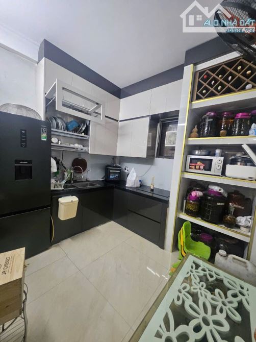 TRƯƠNG ĐỊNH 34m2– NHÀ ĐẸP GẦN PHỐ – SÁT Ô TÔ - CHỈ 6.05 tỷ - 1