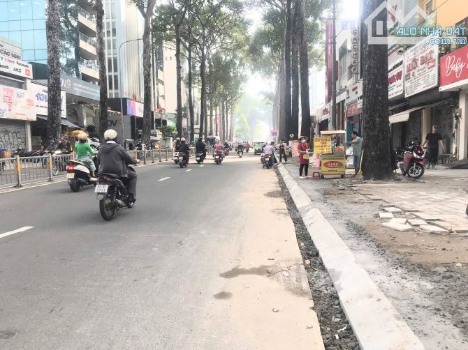 NHÀ 7 TẦNG  6 x 13M,  MẶT TIỀN ĐƯỜNG NGUYỄN THỊ MINH KHAI, Q.1 CHO THUÊ 200Tr/