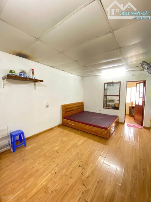 Cho thuê nhà TT Đại La Hai Bà Trưng. 40m2 nhà đẹp đầy đủ tiện nghi 5.5 triệu. - 1