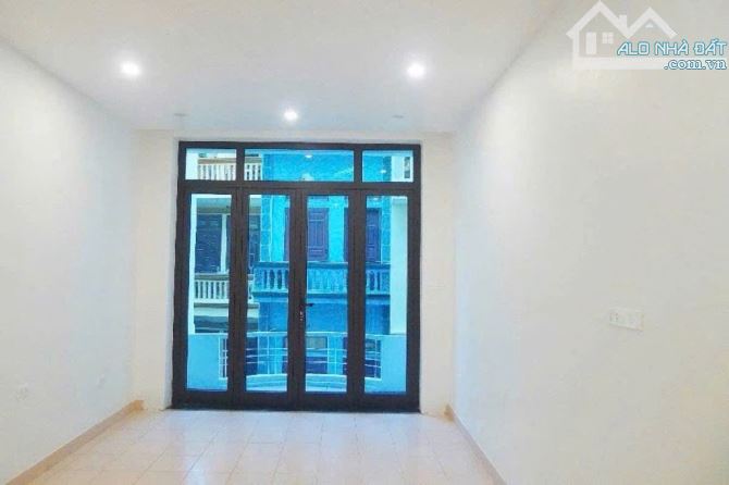Bán nhà Trung kính, dt55m, phân lô, ô tô tránh, 2 thoáng, kinh doanh, vp, TT dạy học - 1