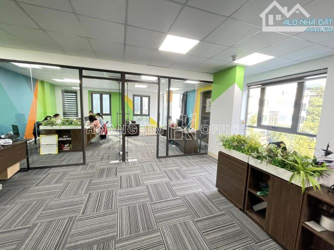 Văn phòng Bạch Đằng Tân Bình, 330m², fiout, nội thất, giá 15 USD - 1