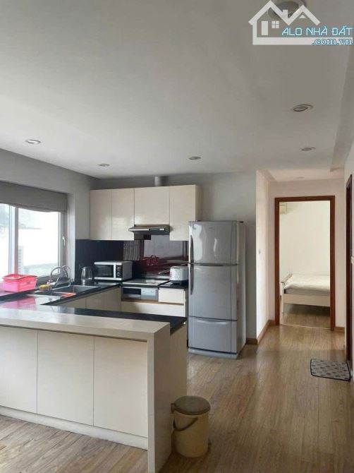 Nhà mặt hồ Đầm Tròn-Đội Cấn-Ba Đình-gần phố-ở ngay-ô tô vào nhà-120m-6 tầng-mặt tiền 5.5m - 1