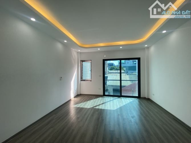 BÁN NHÀ BÁT KHỐI.  5 TẦNG .MỚI KOONG . 32M NHỈNH 5 TY - 1