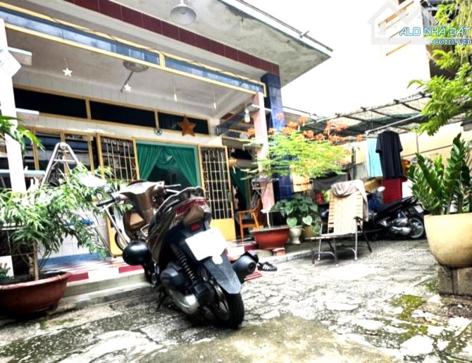 Bán Nhà Mặt Tiền Kinh Doanh-Linh Xuân-145m2(ngang 8m, dài 18m)- Sầm Uất-Nhỉnh 7 Tỷ(TL) - 1
