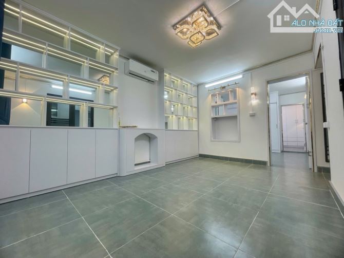 BÁN CĂN HỘ TẬP THỂ PHỐ LƯƠNG ĐÌNH CỦA 65M2- TRUNG TÂM ĐỐNG ĐA - MẶT NGÕ - Ô TÔ ĐỖ CỔNG - N - 1